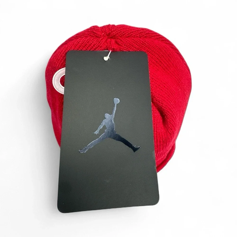 Nike Air Jordan Youth Beanie – Gym Red – 8/20‎ Jumpman Logo